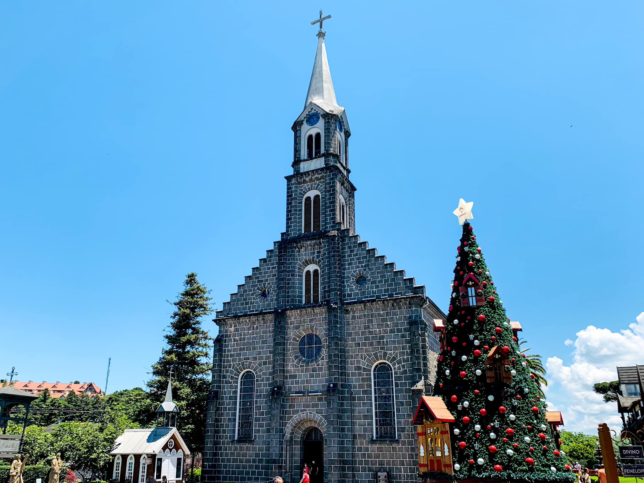Matriz de São Pedro, a famosa Igreja de Pedra de Gramado - Viajante Sem Fim
